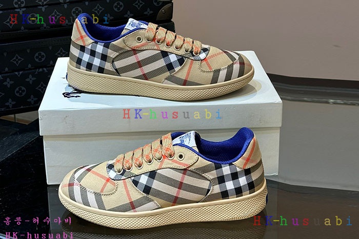 NEW 버버리 스니커즈 신상 BB 977705