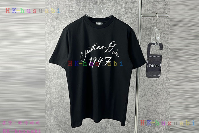 NEW 디올 반팔티 신상 DR 1148001