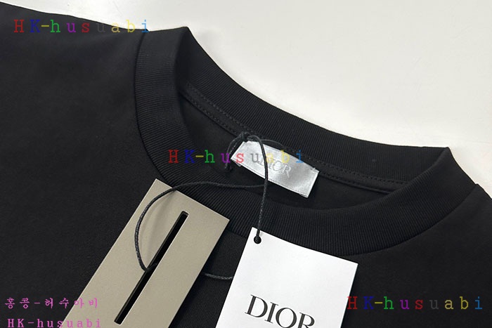 NEW 디올 반팔티 신상 DR 1148001