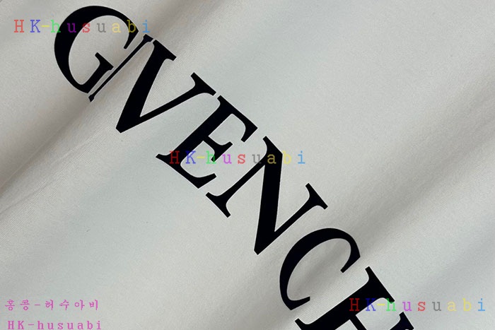 NEW 지방시 반팔티 신상 GV 788017