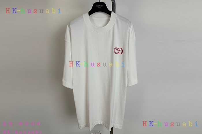 NEW 발렌티노 반팔티 신상 V 558920