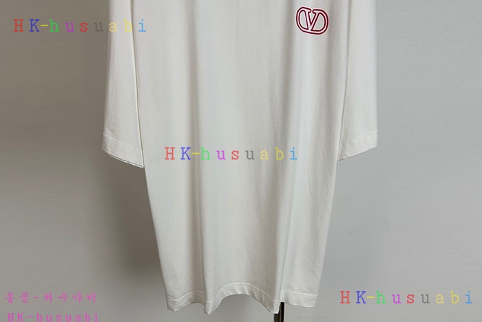 NEW 발렌티노 반팔티 신상 V 558920