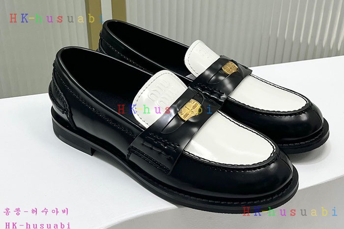 NEW 미우미우 로퍼 신상 M 8557042