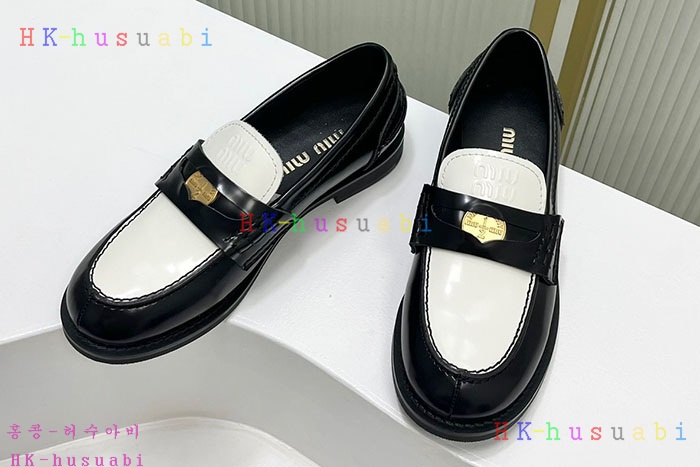 NEW 미우미우 로퍼 신상 M 8557042