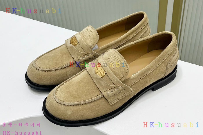 NEW 미우미우 로퍼 신상 M 8557047