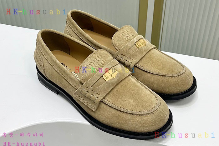 NEW 미우미우 로퍼 신상 M 8557047