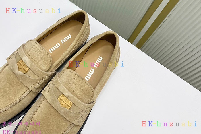 NEW 미우미우 로퍼 신상 M 8557047