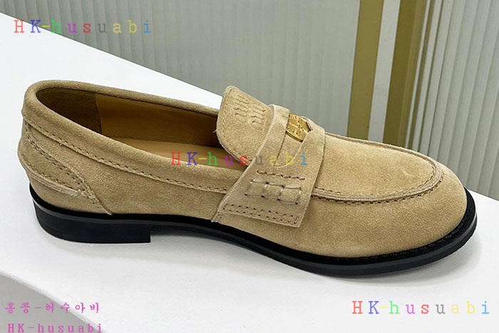 NEW 미우미우 로퍼 신상 M 8557047