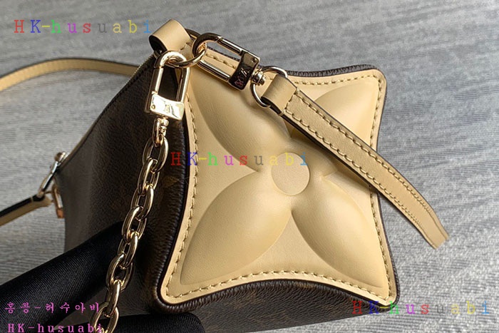 ★미러급★루이비통 블룸 파우치  M11672
