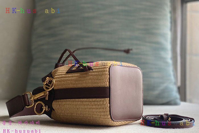 ★미러급★펜디 몬트레조 미니백 8BS010