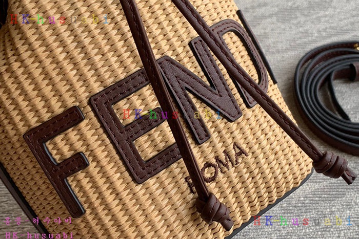 ★미러급★펜디 몬트레조 미니백 8BS010