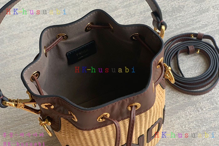 ★미러급★펜디 몬트레조 미니백 8BS010