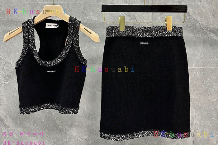 NEW 미우미우 상하의셋트 신상  M 3325017