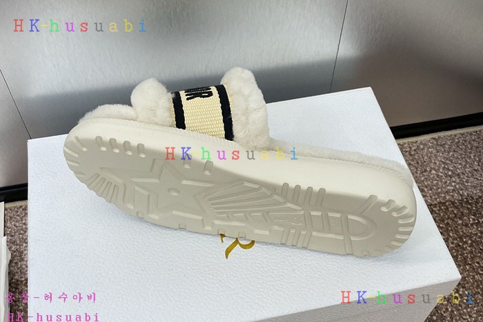 NEW 디올 신발 신상 DR 889043