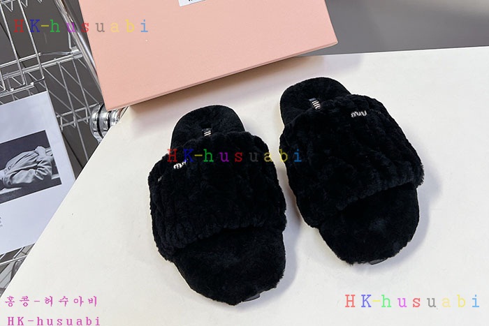 NEW 미우미우 슬리퍼 신상 MU 554015