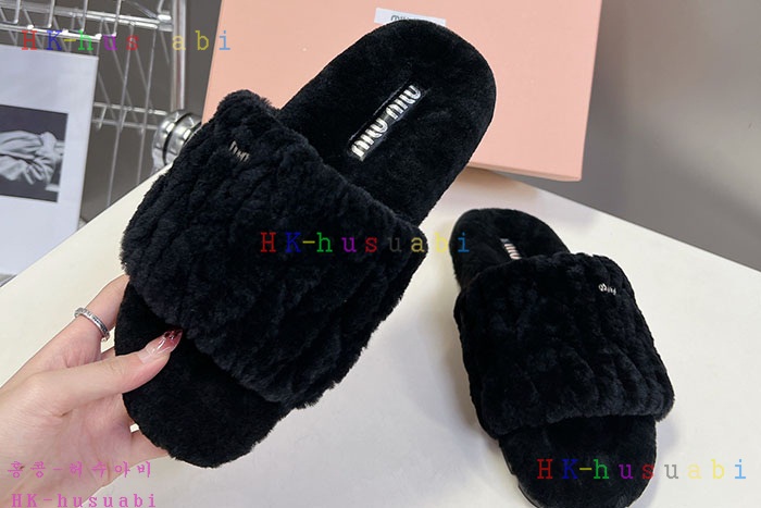NEW 미우미우 슬리퍼 신상 MU 554015