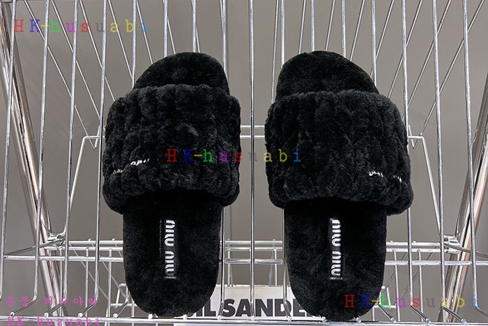 NEW 미우미우 슬리퍼 신상 MU 554015