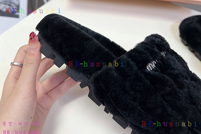 NEW 미우미우 슬리퍼 신상 MU 554015