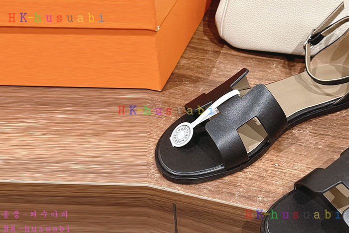 NEW 에르메스 샌들 신상 H 748814