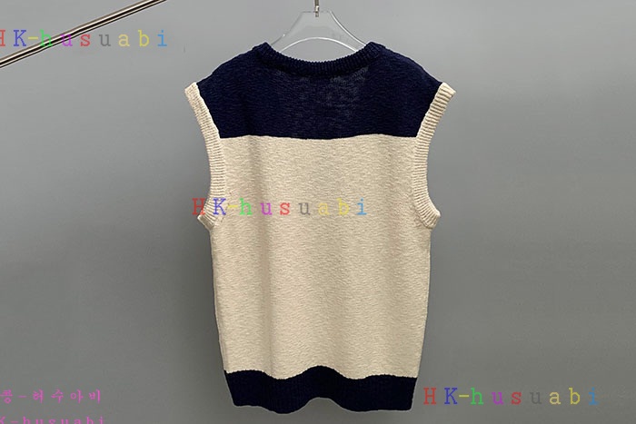 NEW 디올 니트조끼 신상 DR 497800