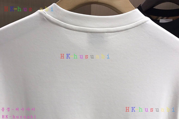 NEW 버버리 긴팔티 신상 BB 754022