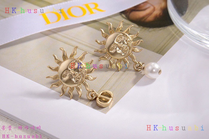 NEW  디올 귀걸이 신상 DR 6855254