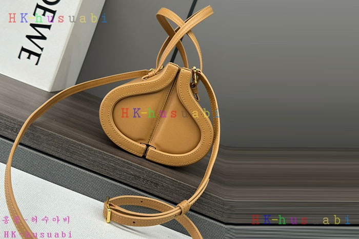 ★미러급★로에베 스몰 클래스프 백 6680400-3