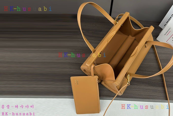 ★미러급★로에베 스몰 클래스프 백 6680400-3
