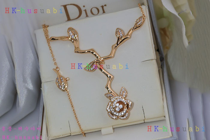 NEW  디올 목걸이 신상 DR 6855270