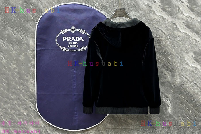 NEW 프라다 후드집업 상하의셋트 신상 P 1458030