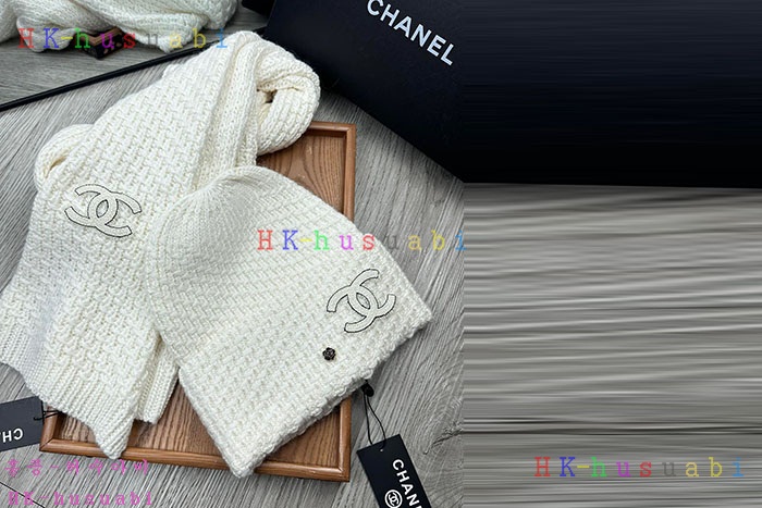 NEW 샤넬 모자 머플러 셋트 신상 C 614061
