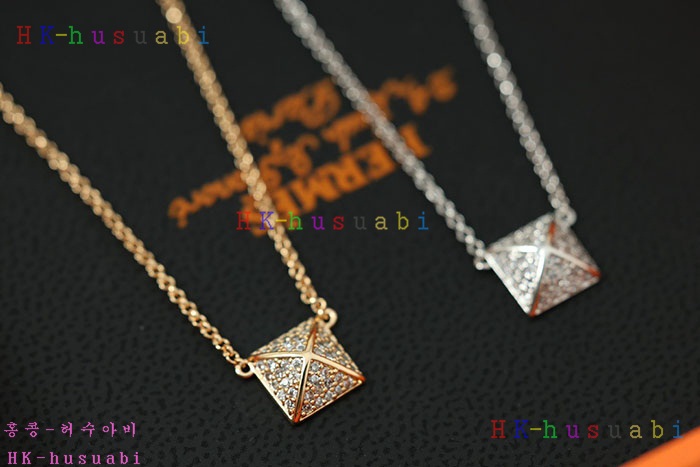 NEW 에르메스 목걸이 신상 H 582234