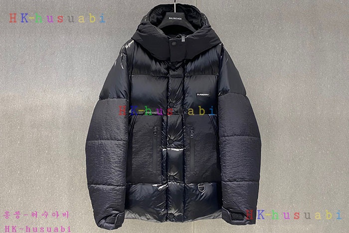 NEW 버버리 패딩 신상 B 70444024