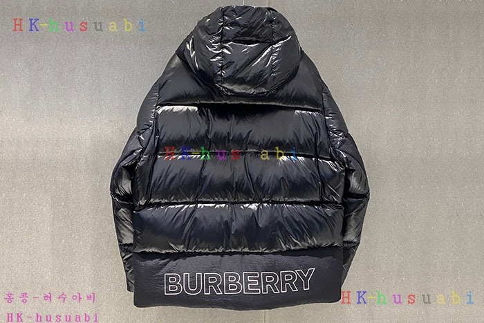NEW 버버리 패딩 신상 B 70444024