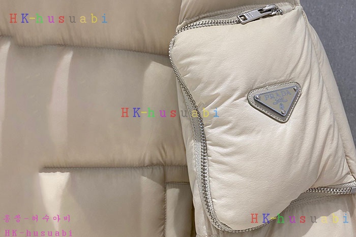 NEW 프라다 패딩 신상 P 4475001