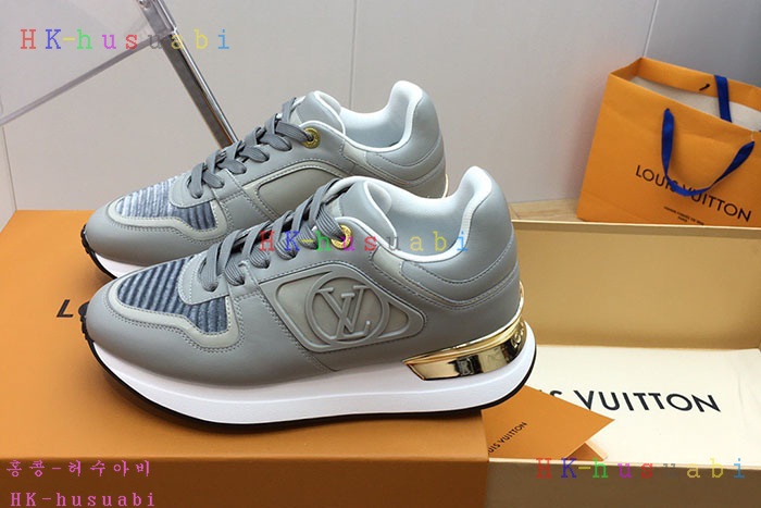 NEW 루이비통 스니커즈 신상 LV 4658018