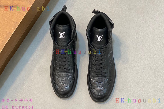 NEW 루이비통 스니커즈 신상 LV 4658020