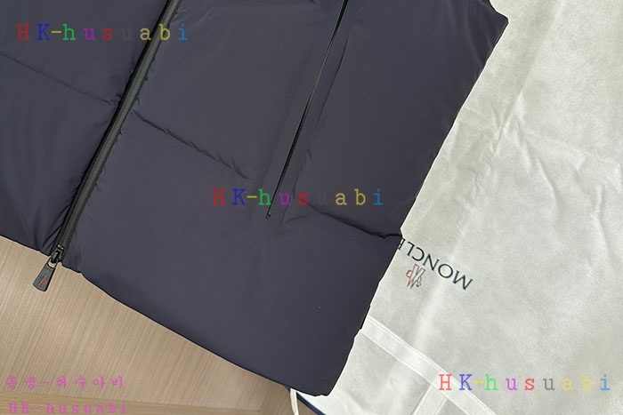 NEW 몽클레어 패딩조끼 신상 M 924410