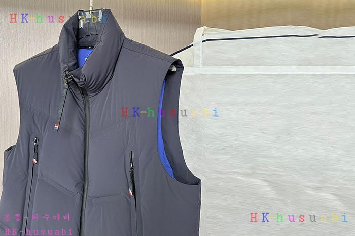 NEW 몽클레어 패딩조끼 신상 M 924410