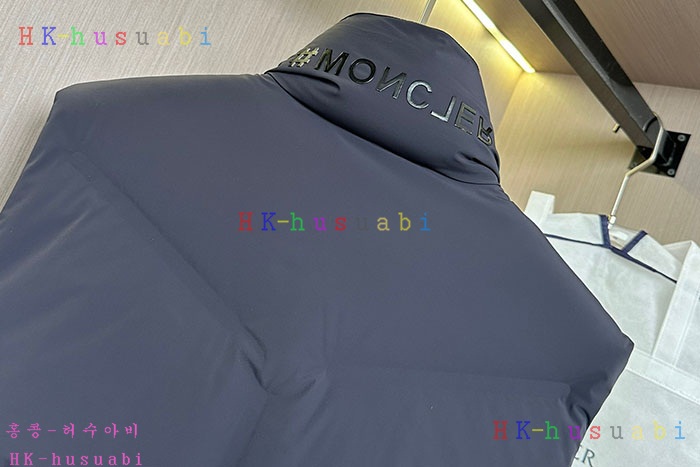 NEW 몽클레어 패딩조끼 신상 M 924410