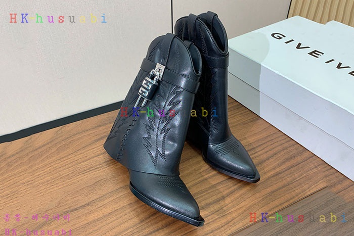 NEW 지방시 부츠 신상 GV 690087