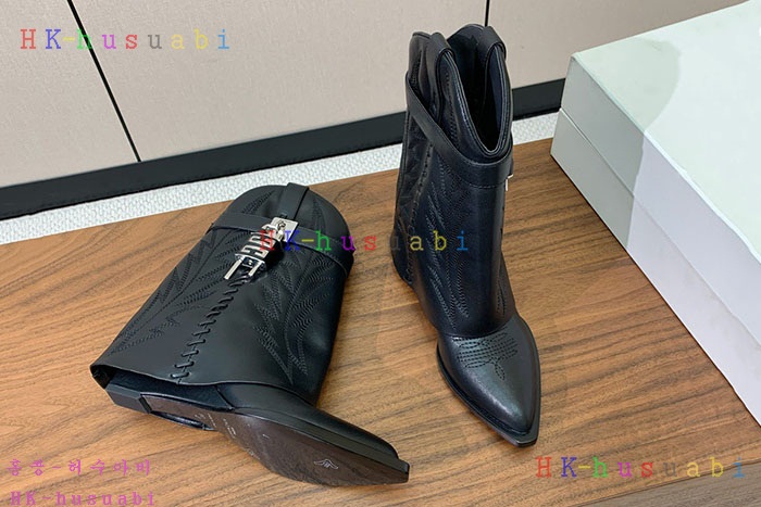NEW 지방시 부츠 신상 GV 690087