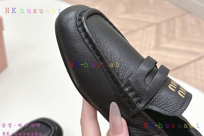 NEW 미우미우 신발 신상 MU 7123301