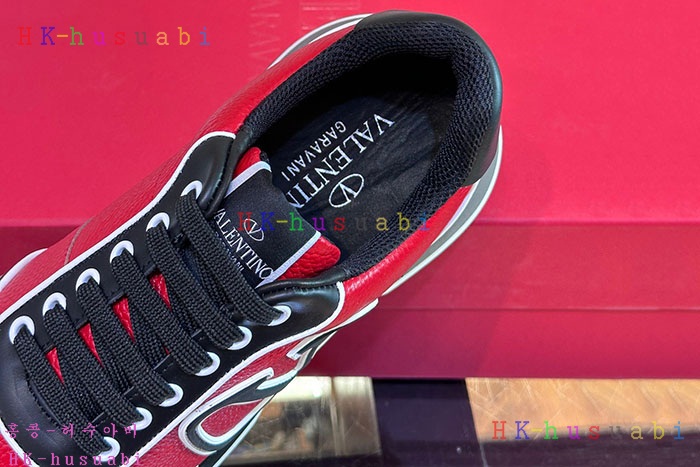 NEW 발렌티노 스니커즈 신상 V 558007
