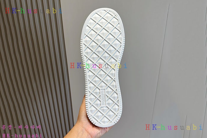 NEW 발렌티노 스니커즈 신상 V 599012
