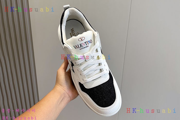 NEW 발렌티노 스니커즈 신상 V 599014