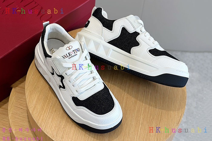 NEW 발렌티노 스니커즈 신상 V 599014