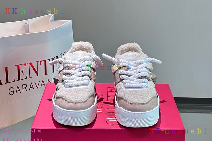 NEW 발렌티노 스니커즈 신상 V 522503