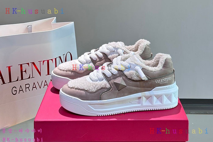 NEW 발렌티노 스니커즈 신상 V 522503