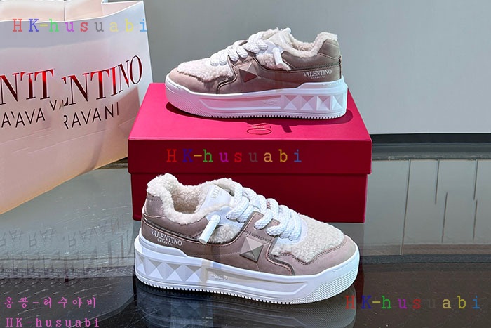 NEW 발렌티노 스니커즈 신상 V 522503